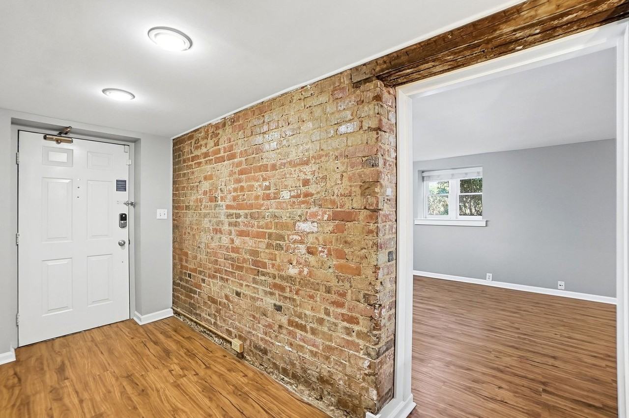 229 North Poplar Street #1 - Photo 6 of 32