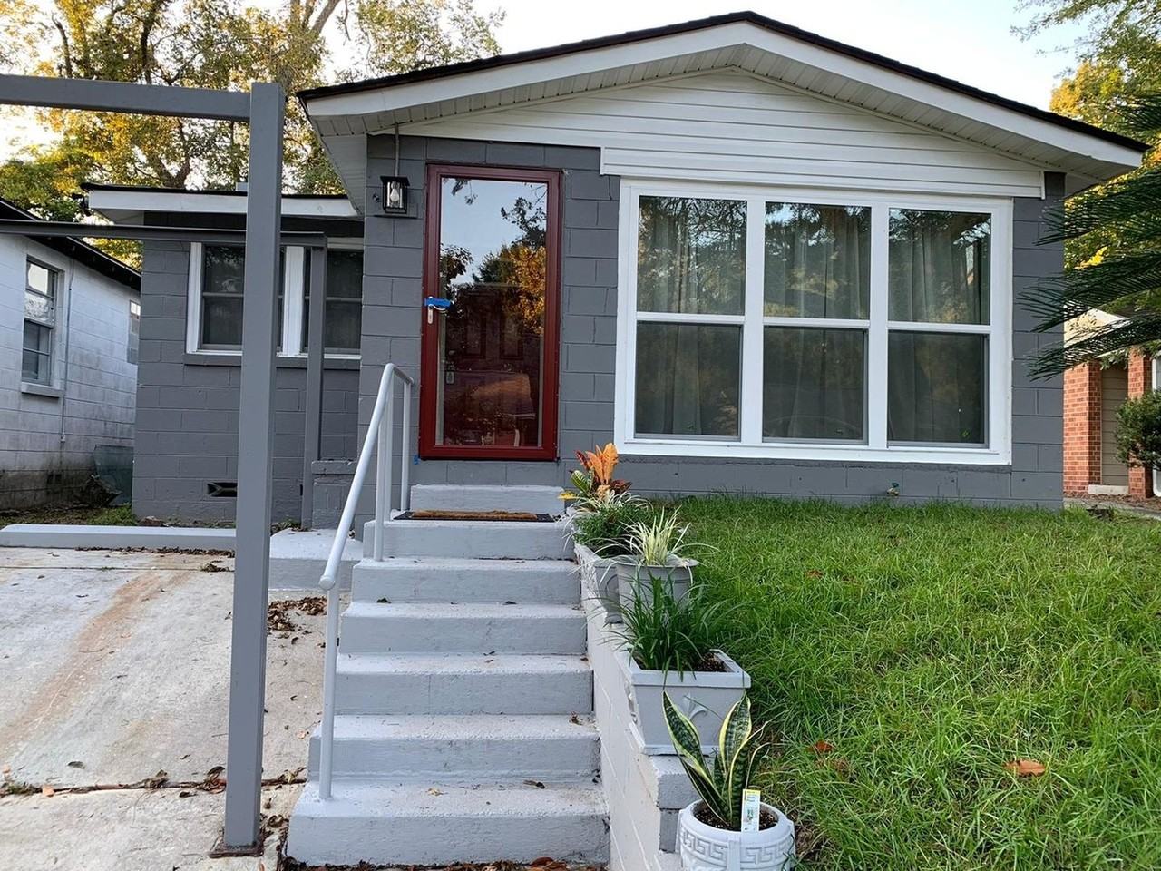 27 Stirling St - Photo 3 of 17