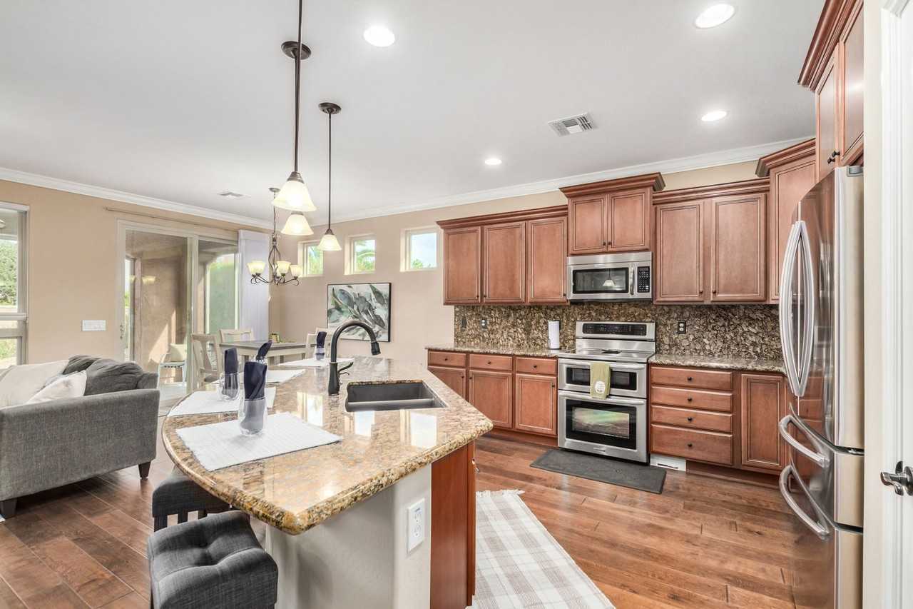 856 E Harmony Way - Photo 4 of 29