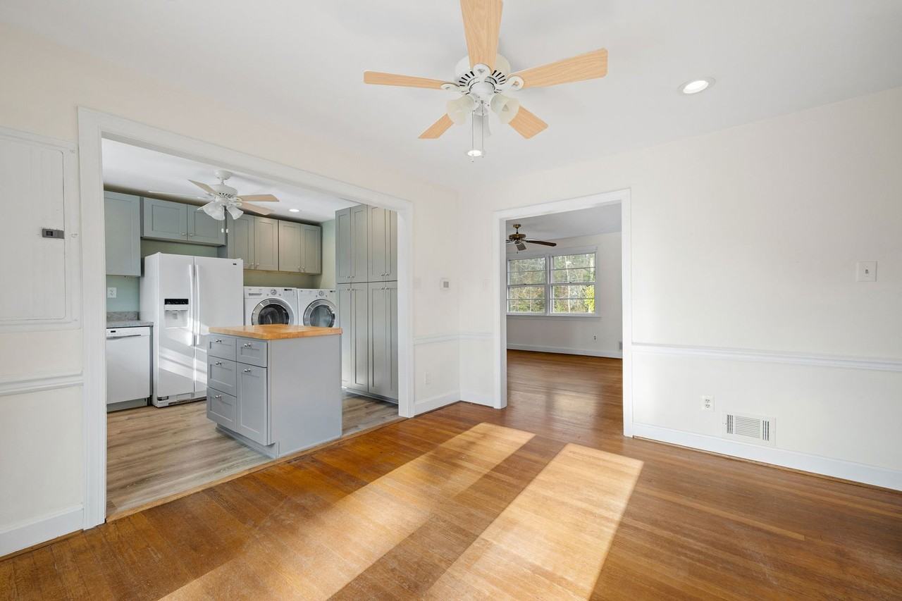 7601 Tanglewood Road - Photo 3 of 18