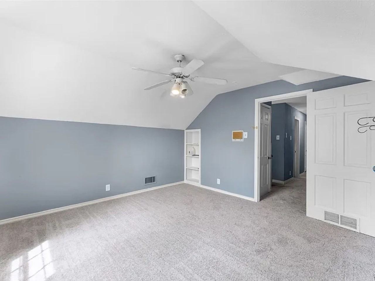 2405 Summit Drive - Photo 5 of 22