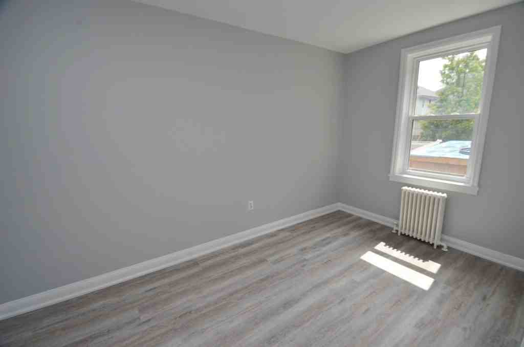 223 Ontario Street #10 - Photo 5 of 9