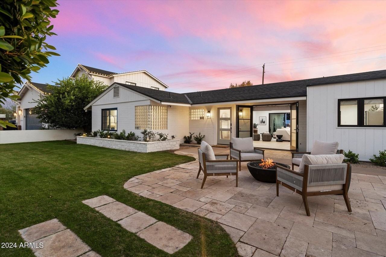 3827 East Hazelwood Street - Photo 2 of 35