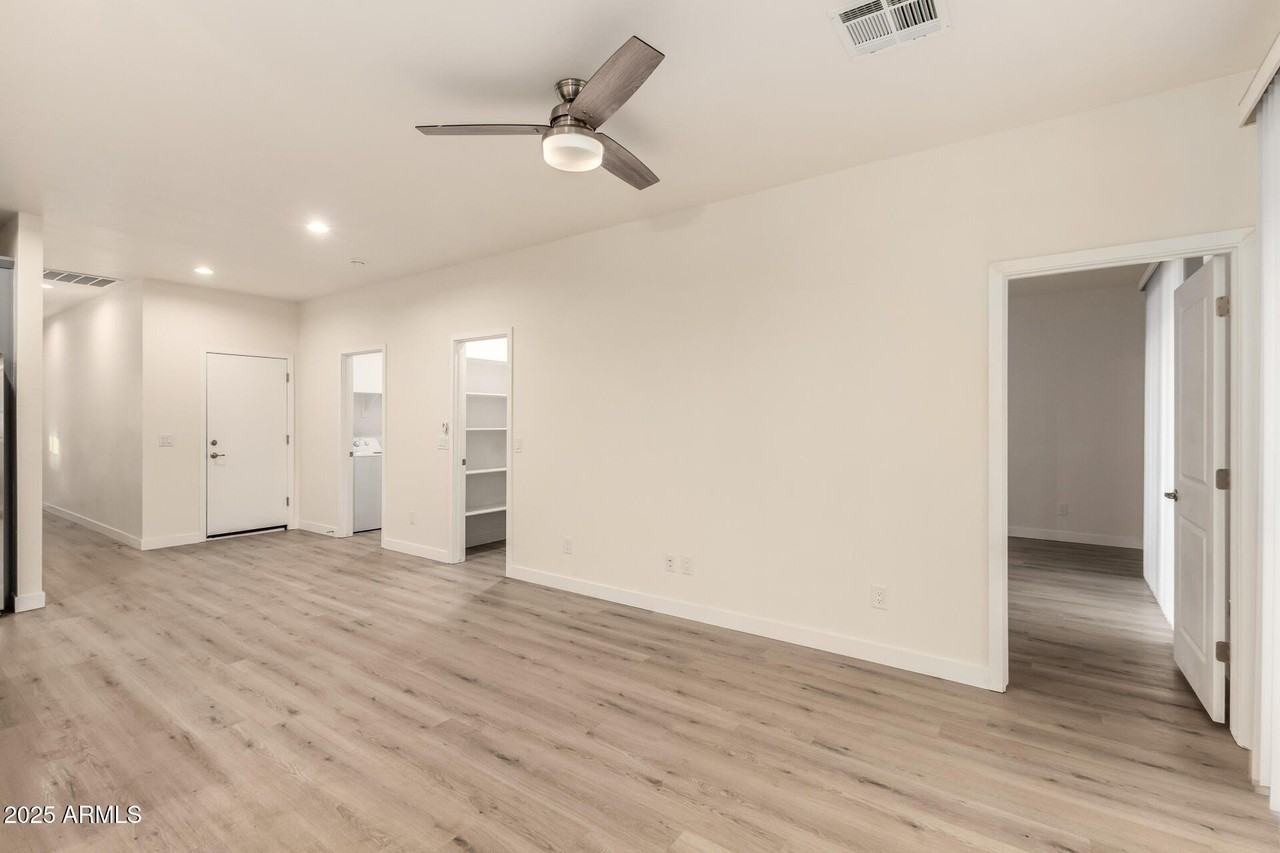 129 W Latona Rd - Photo 6 of 29