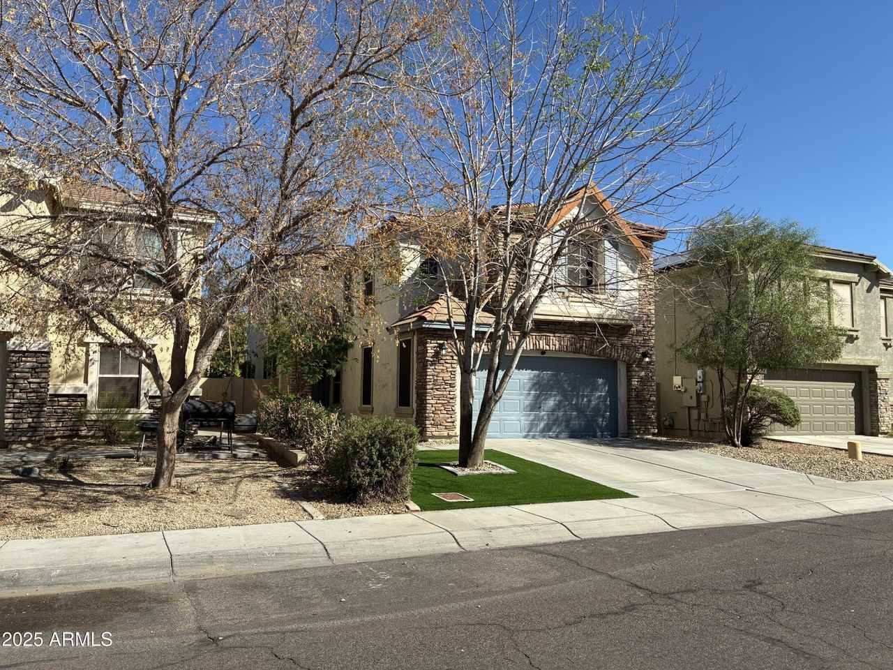 13438 West Rose Lane - Photo 2 of 40