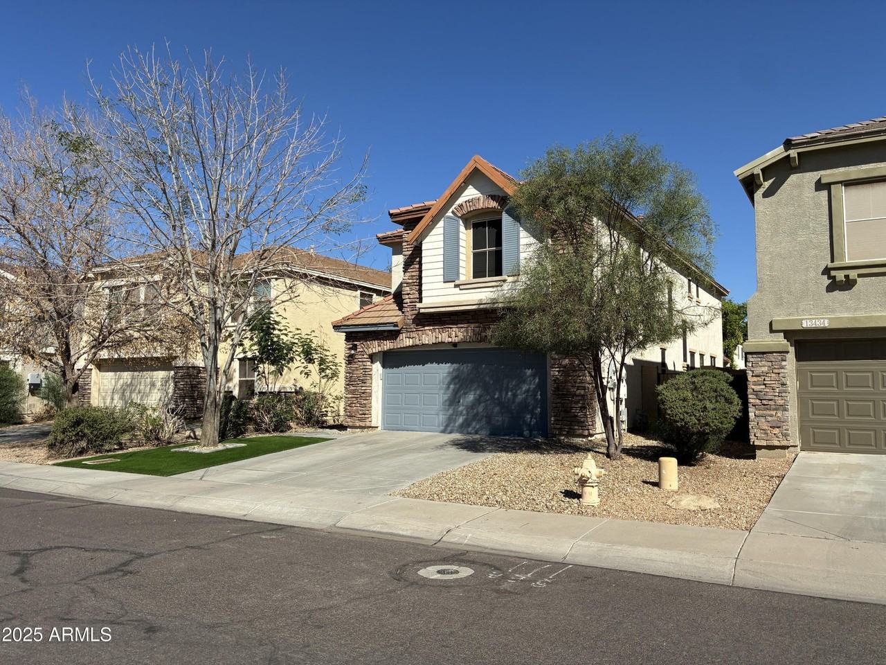 13438 West Rose Lane - Photo 3 of 40