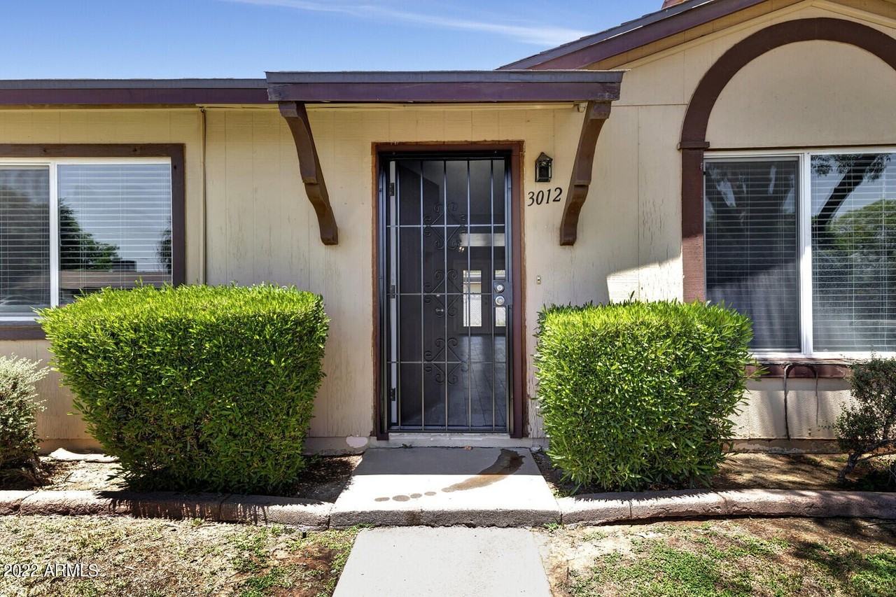 3012 West Bethany Home Road - Photo 3 of 29