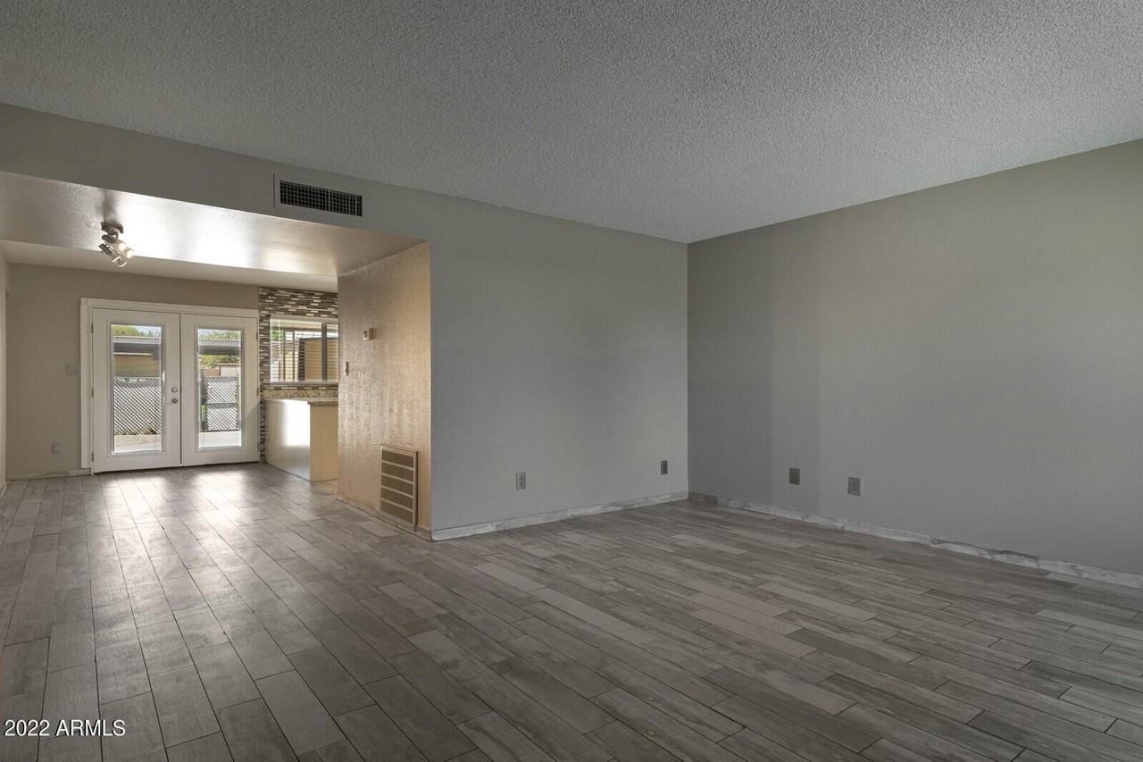 3012 West Bethany Home Road - Photo 6 of 29