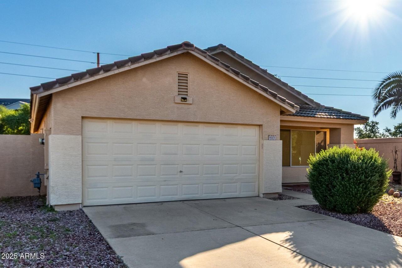 8103 W Tonto Ln - Photo 3 of 32