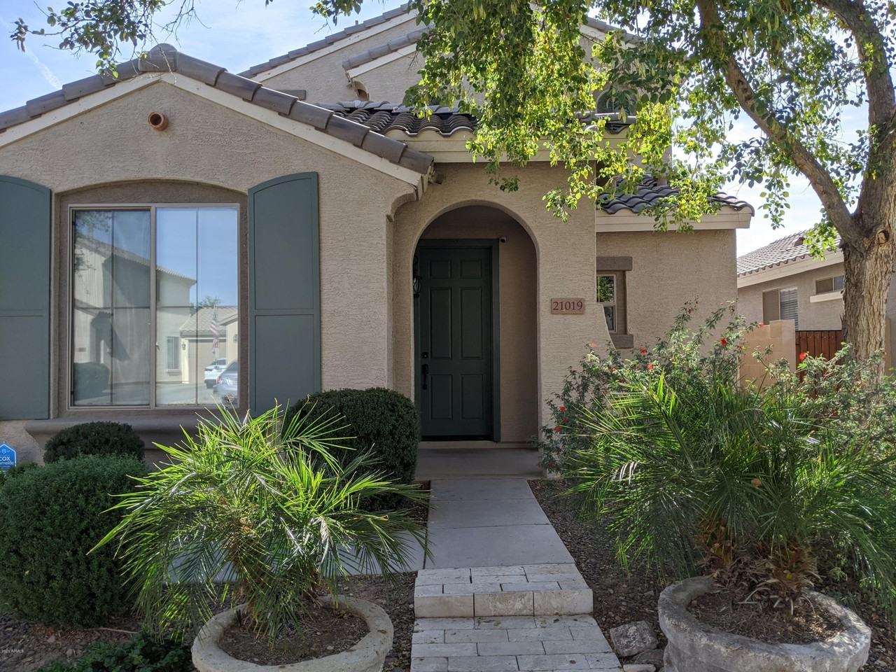 21019 E Avenida Del Valle - Photo 2 of 50