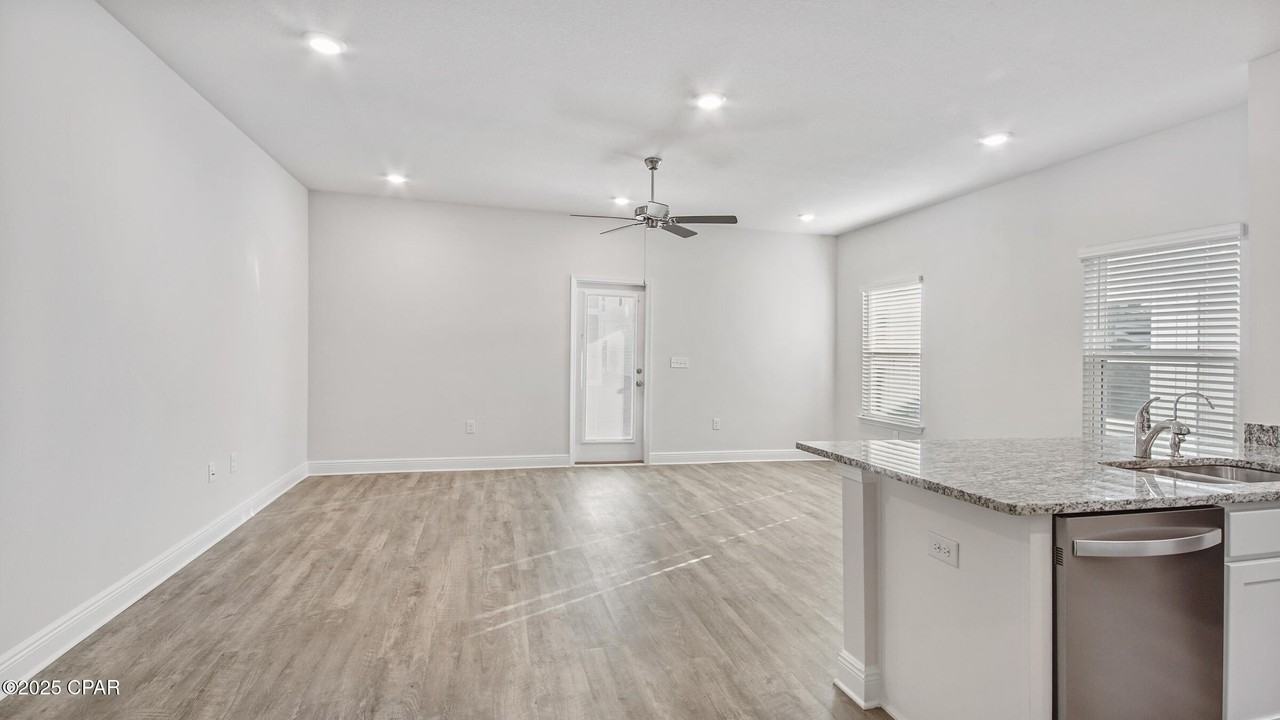 1674 Caleigh Ct - Photo 6 of 31