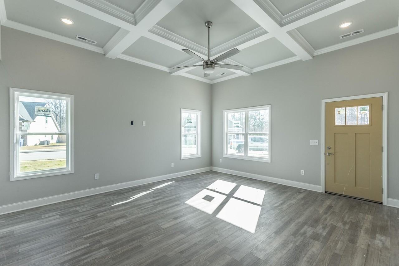 5085 Oop Rd - Photo 4 of 42