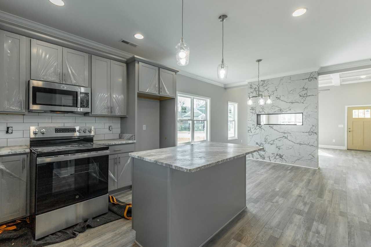 5085 Oop Rd - Photo 5 of 42