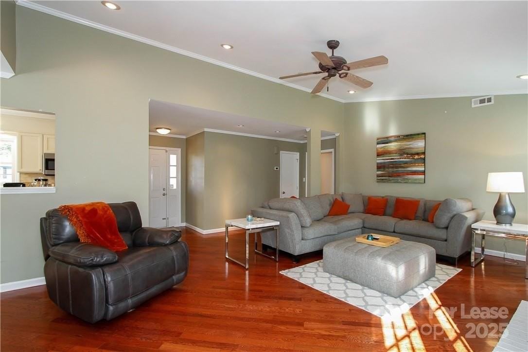 9131 Glisson Ct - Photo 3 of 14