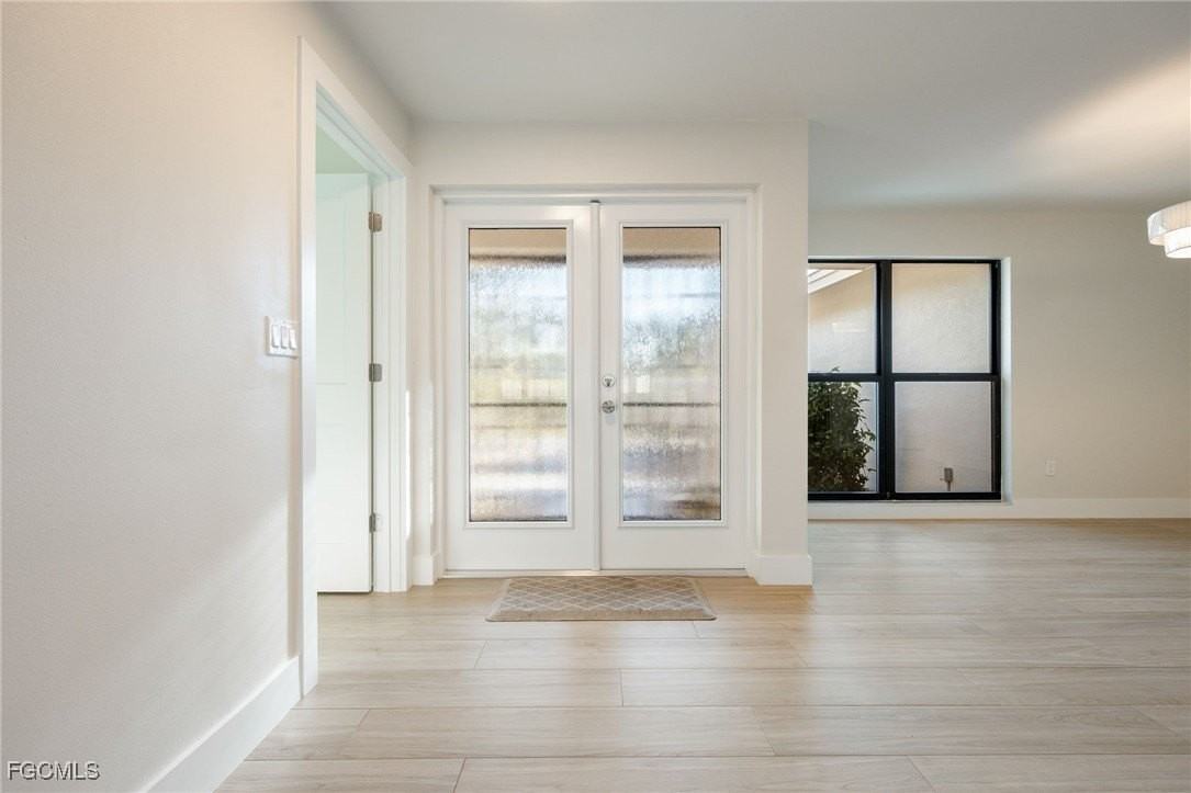 5308 Shalley Cir E - Photo 5 of 33