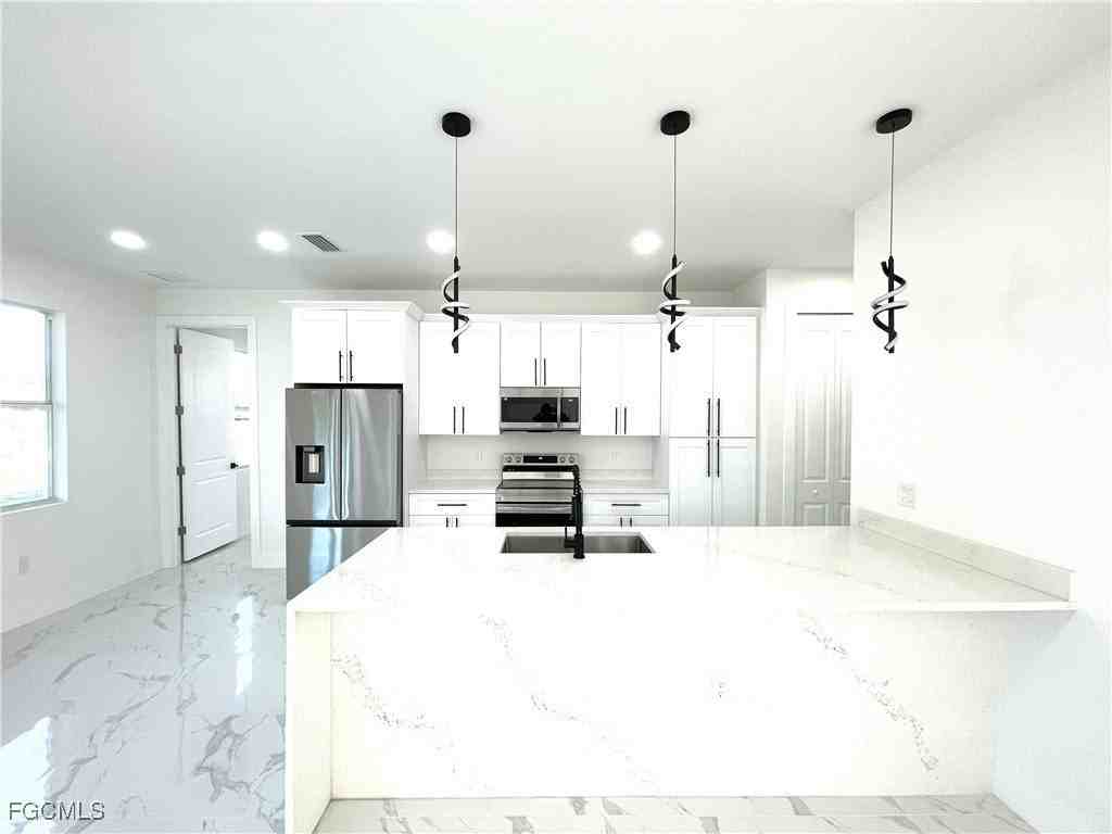 1901 E 13th St - Photo 6 of 29