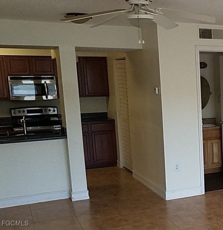 3419 Winkler Ave Apt 505 #505 - Photo 6 of 18