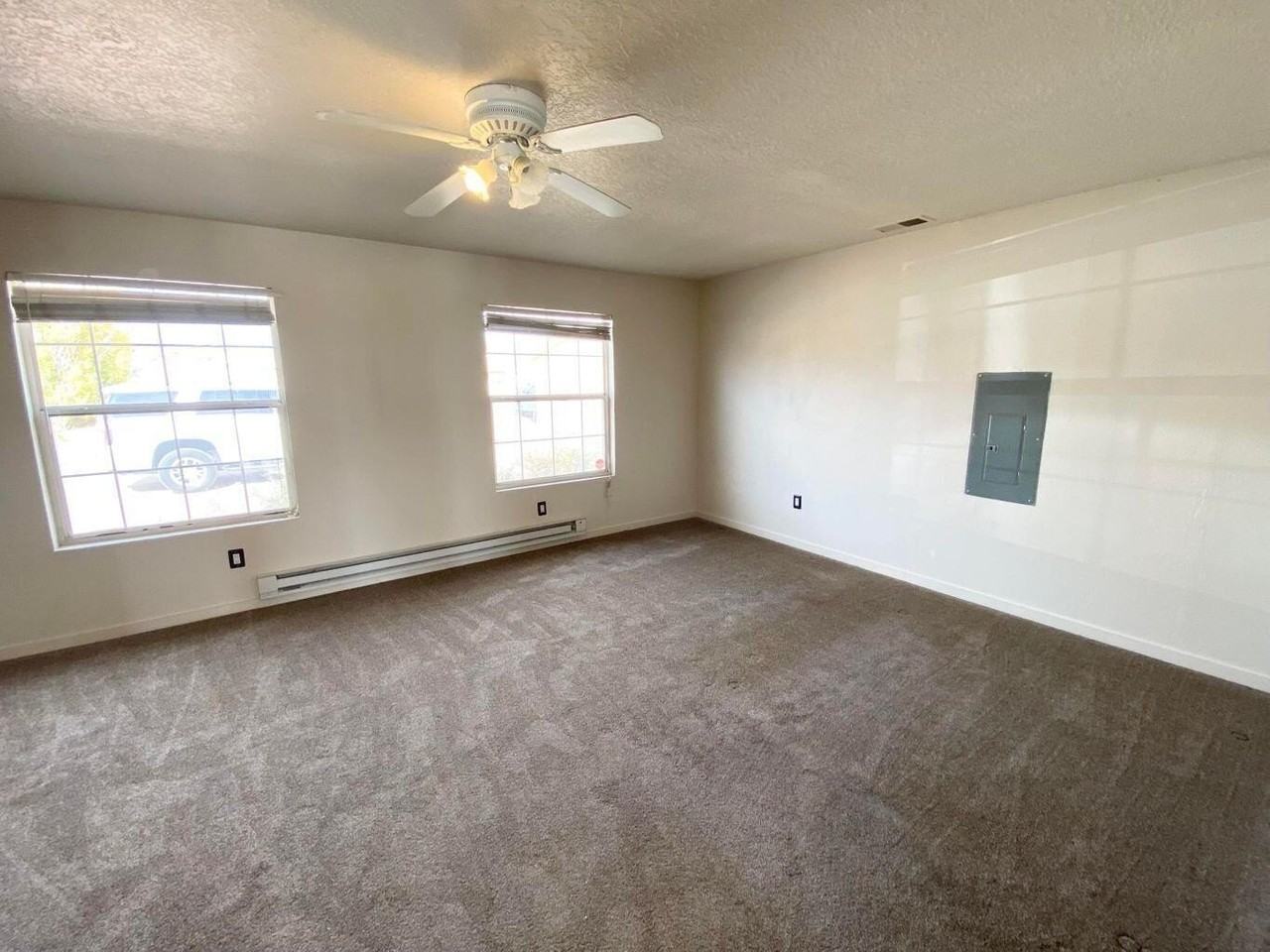 910 11th Avenue Northwest - Photo 2 of 22