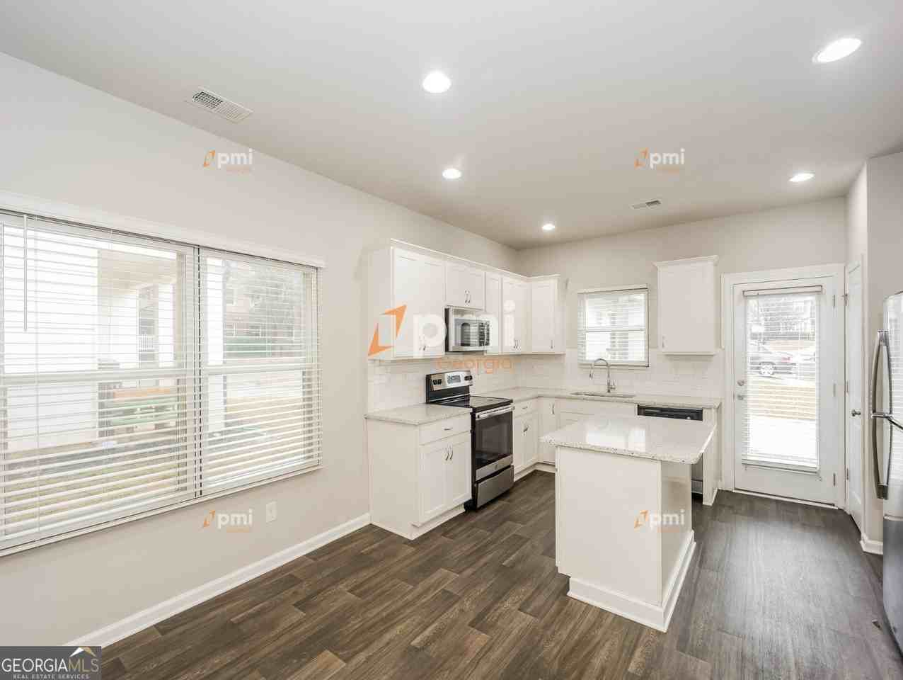 3654 Madison St - Photo 4 of 16