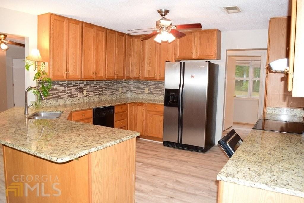 672 Andrew Bailey Rd - Photo 3 of 34