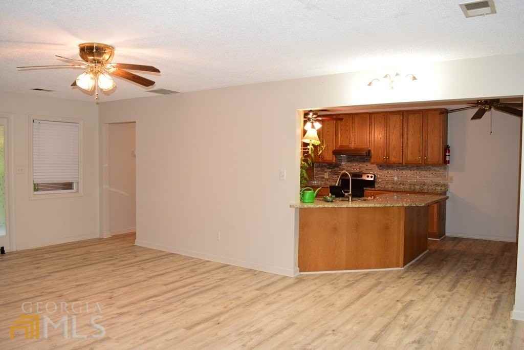 672 Andrew Bailey Rd - Photo 7 of 34