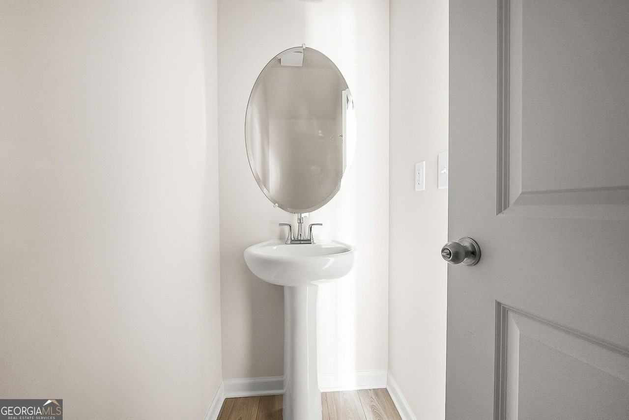 1328 Silverstone Trail - Photo 4 of 28