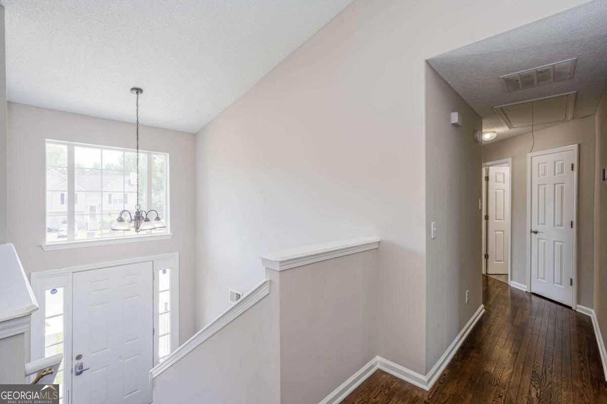 3272 Peach Court - Photo 5 of 50