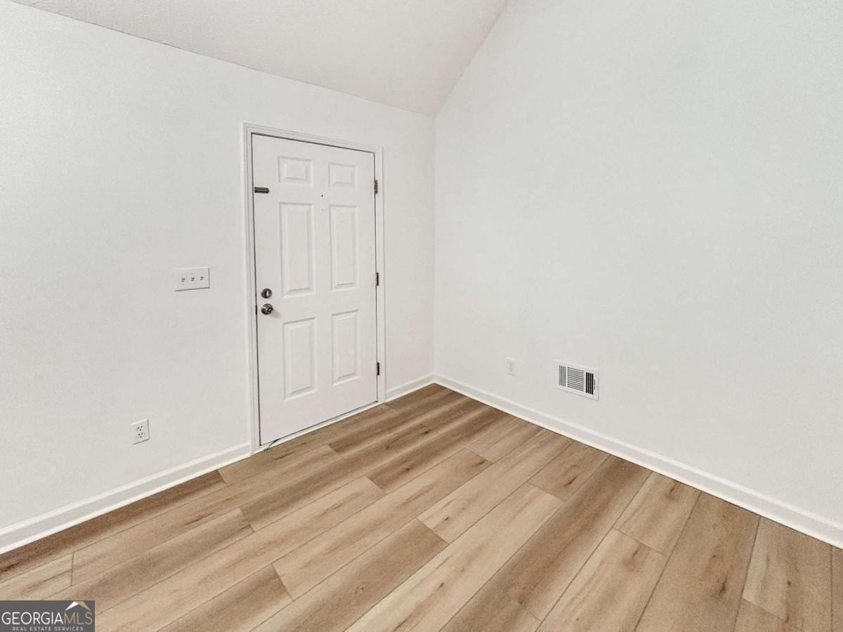 5907 Brookside Dr Se - Photo 4 of 35