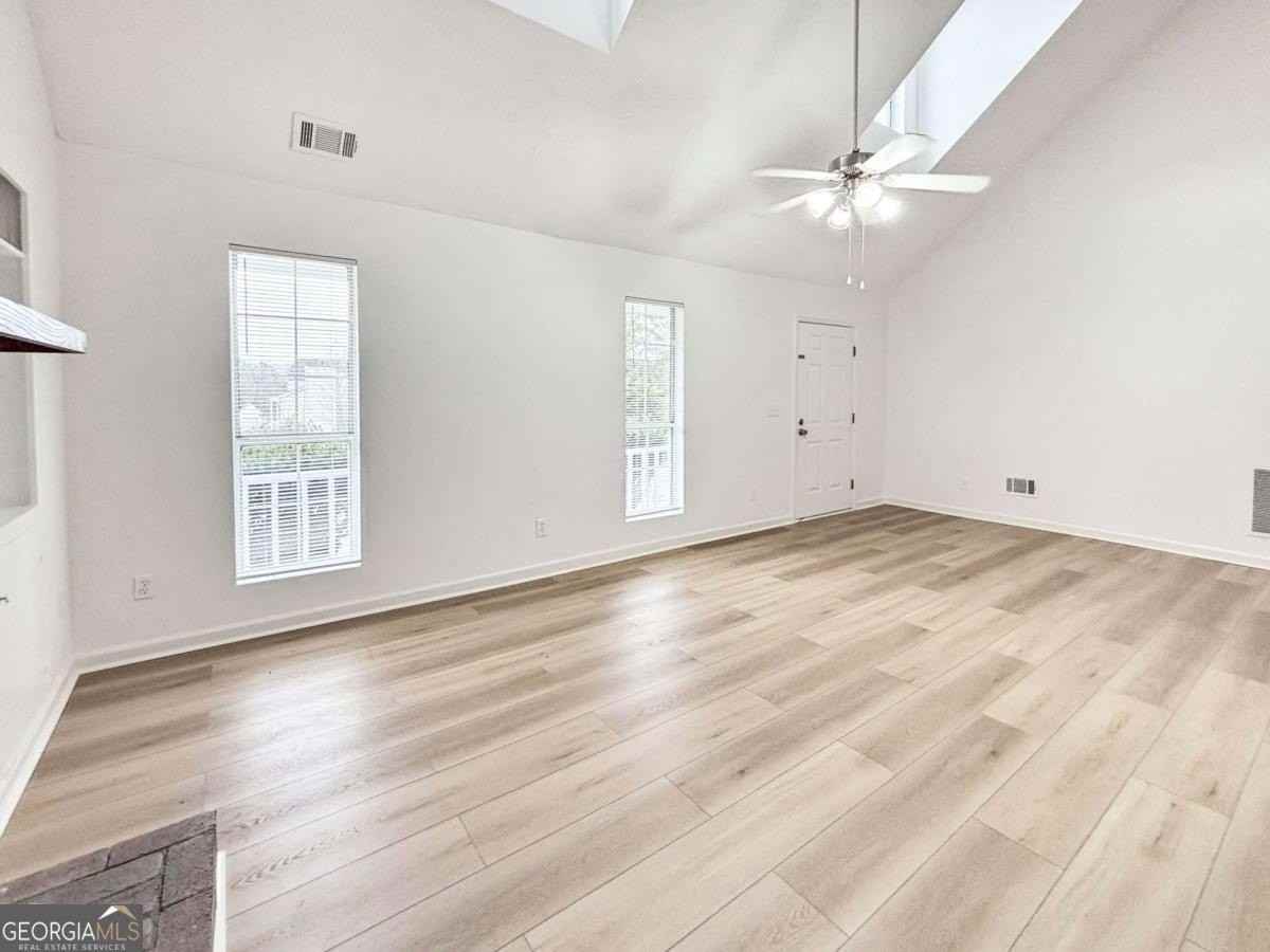 5907 Brookside Dr Se - Photo 7 of 35