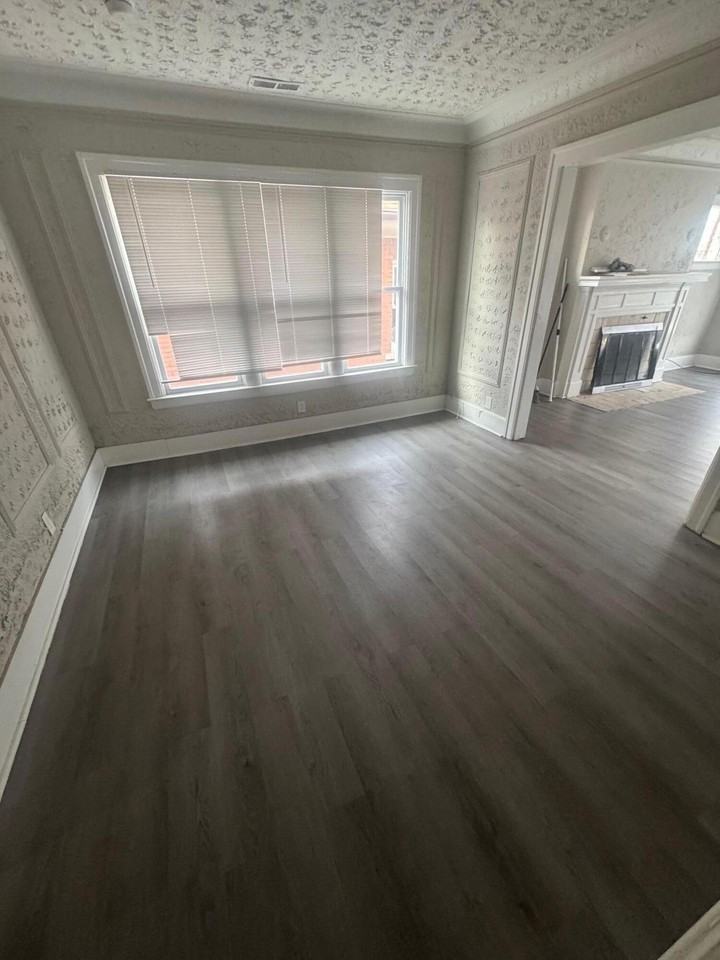 2925 Calvert St - Photo 4 of 9