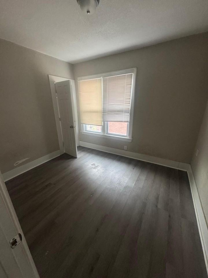 2925 Calvert St - Photo 6 of 9