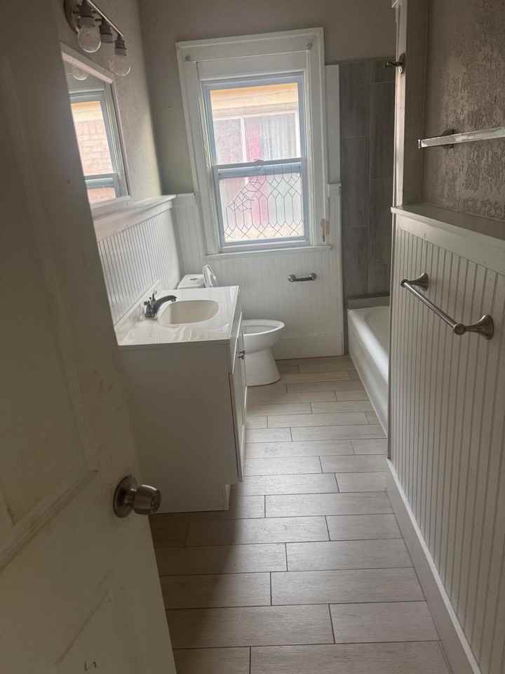 2925 Calvert St - Photo 7 of 9