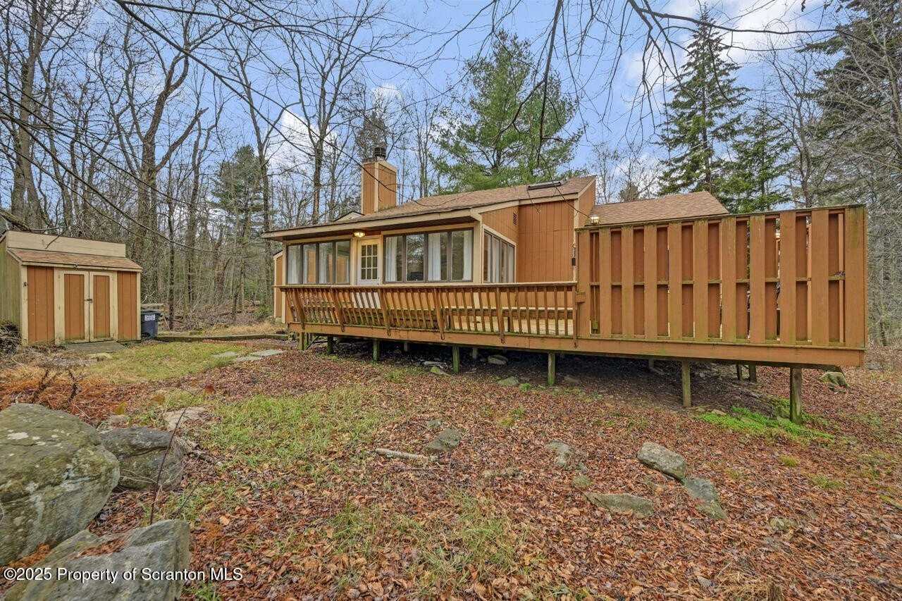 300 Lake Rd - Photo 5 of 50