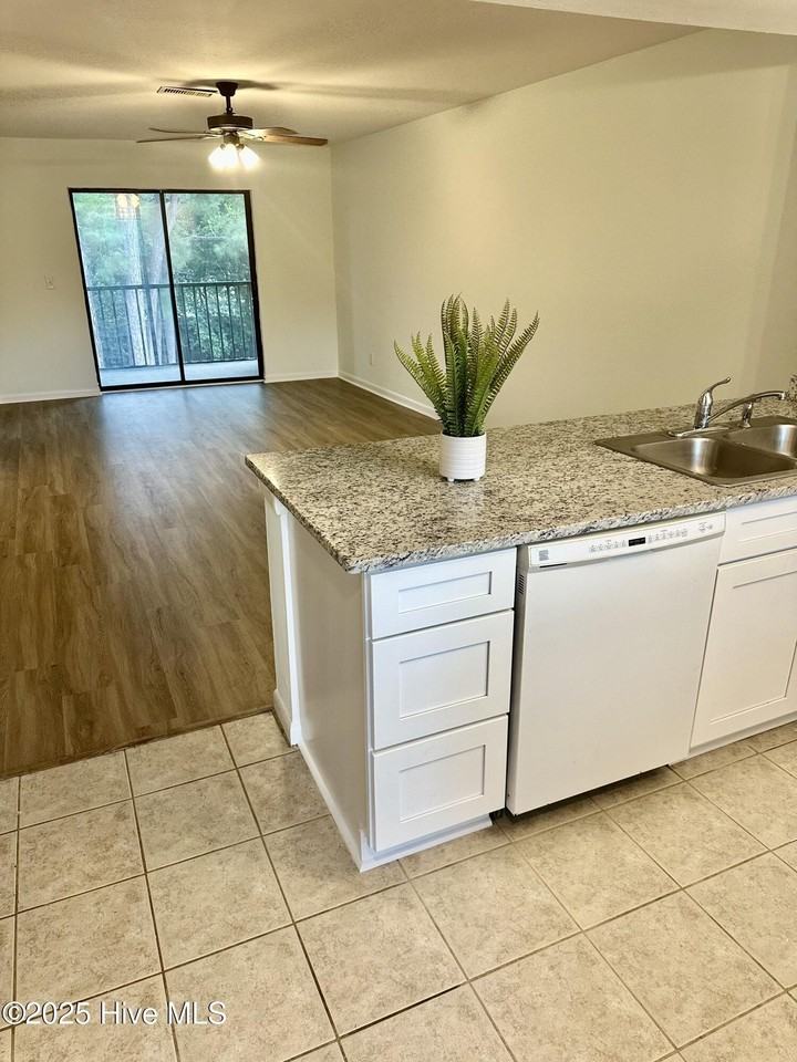 4451 Holly Tree Rd - Photo 7 of 21