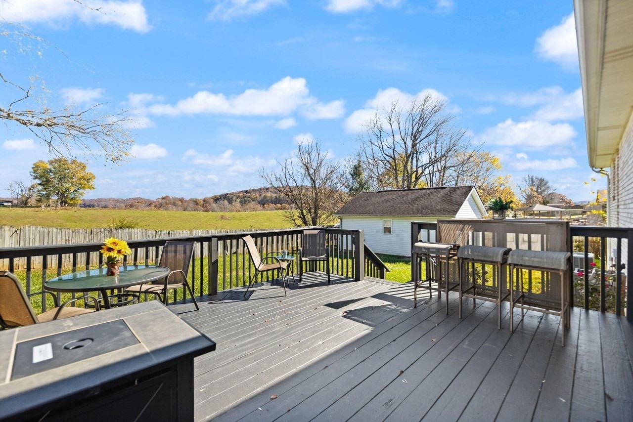 76 Waterford Way - Photo 3 of 50