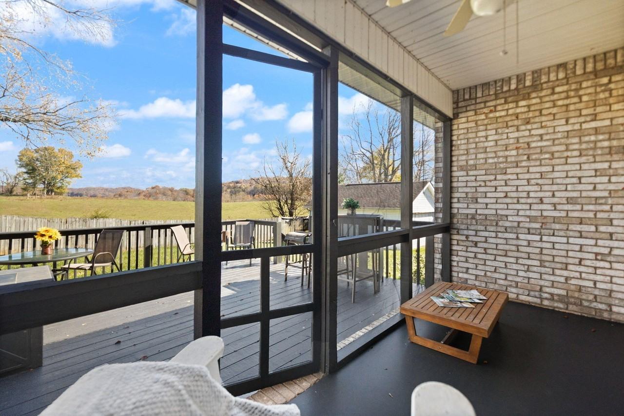 76 Waterford Way - Photo 4 of 50