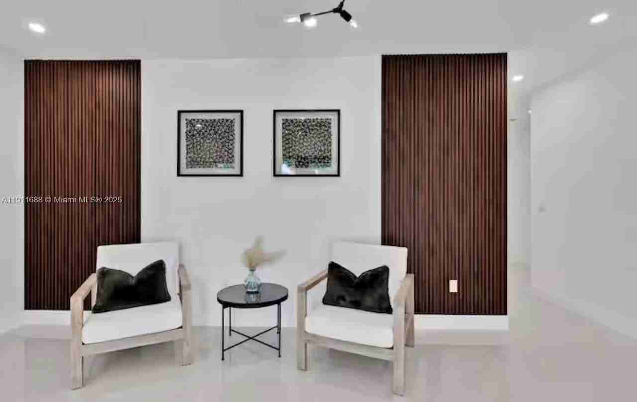 9958 Sw 216th St - Photo 2 of 8