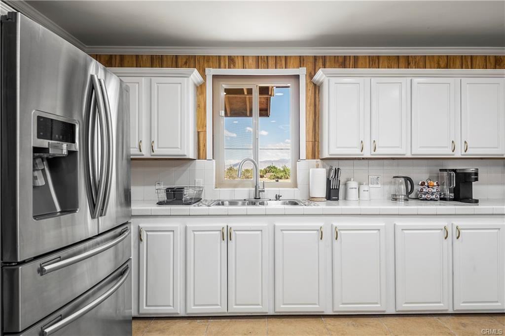 9150 10th Ave - Photo 7 of 8