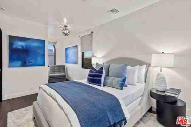 16866 Charmel Ln - Photo 2 of 8