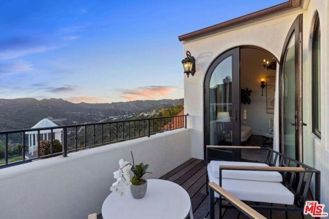 16866 Charmel Ln - Photo 3 of 8