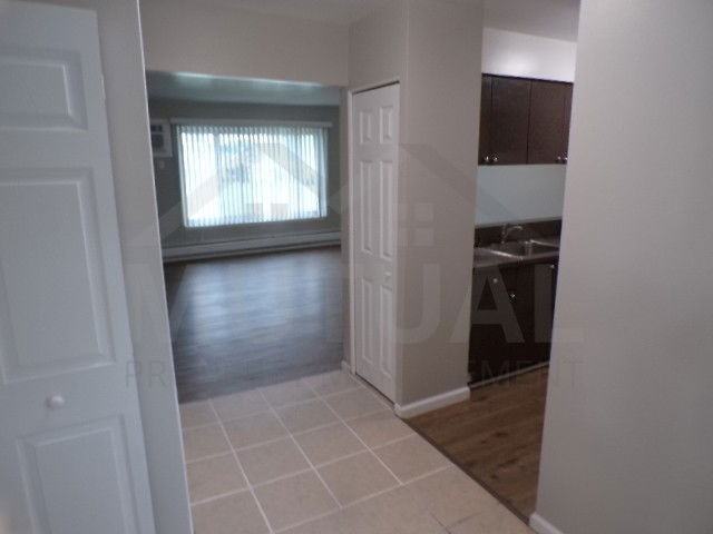 1490 Nancywood Dr #11 - Photo 5 of 8