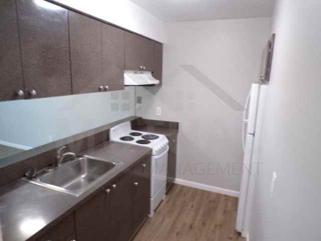 1490 Nancywood Dr #11 - Photo 6 of 8