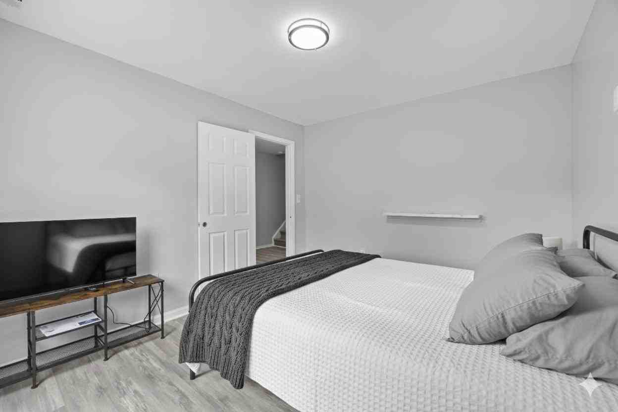 Forest View Place - Photo 2 of 11