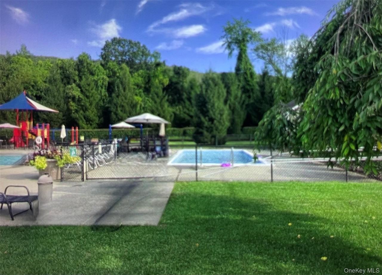 620 Creekside Lane - Photo 6 of 11