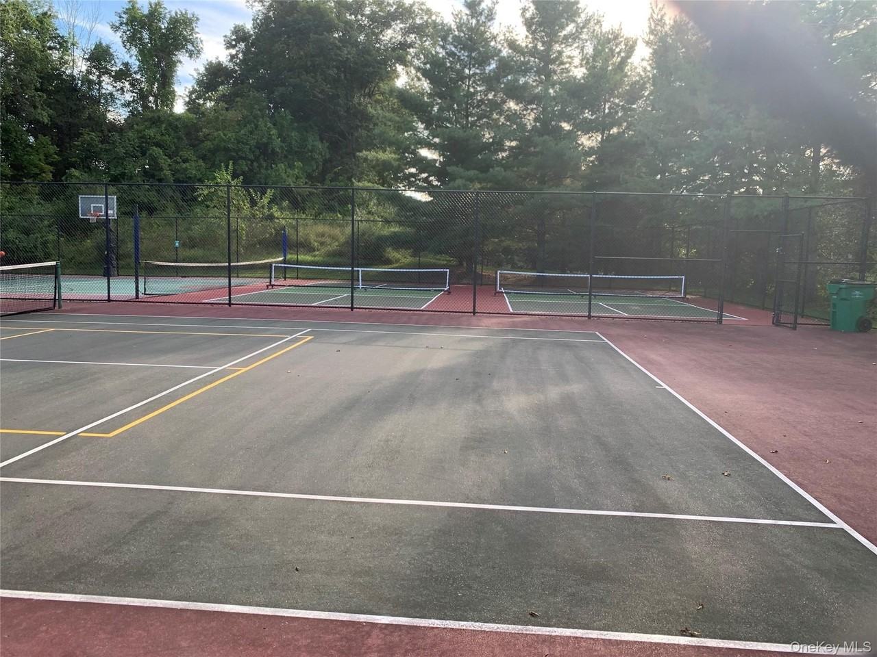 620 Creekside Lane - Photo 7 of 11