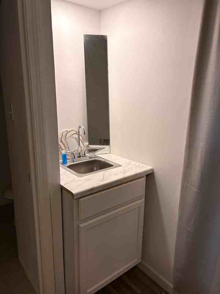 Carisbrook Ln - Photo 5 of 7