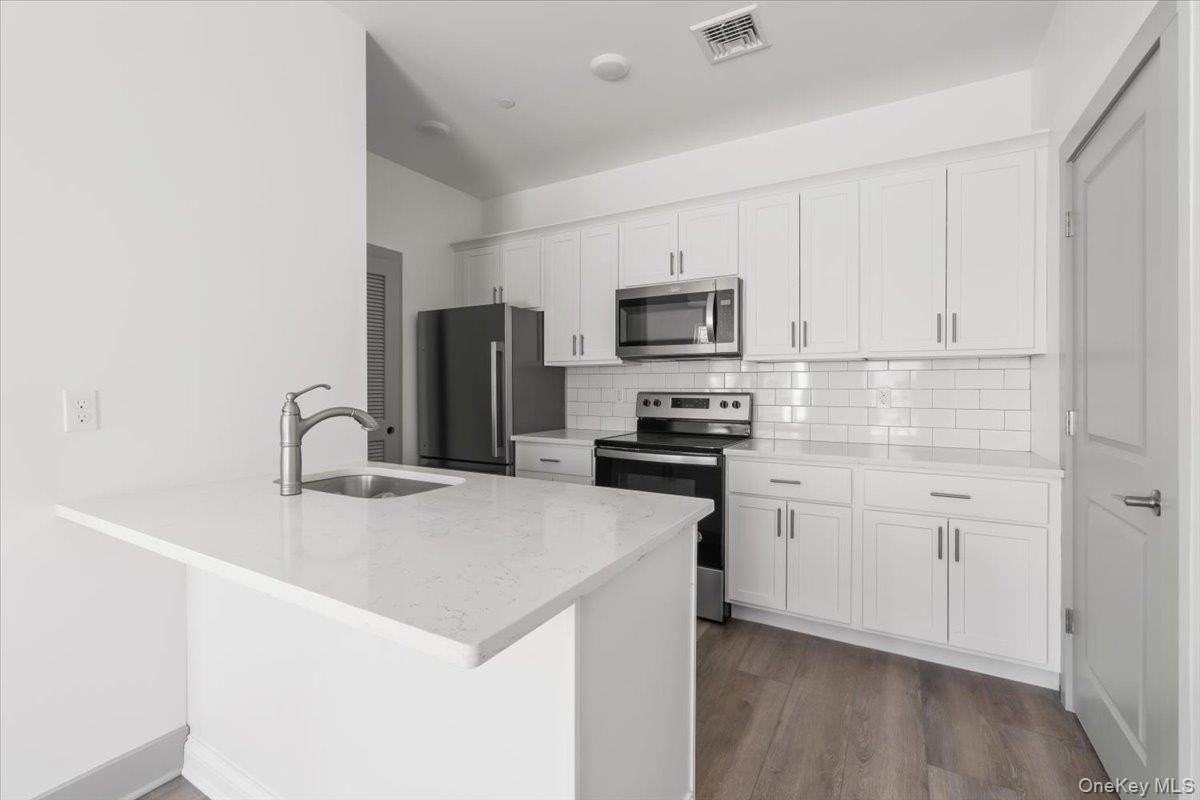 75 Forester Ave Unit Th1 #TH1 - Photo 3 of 9