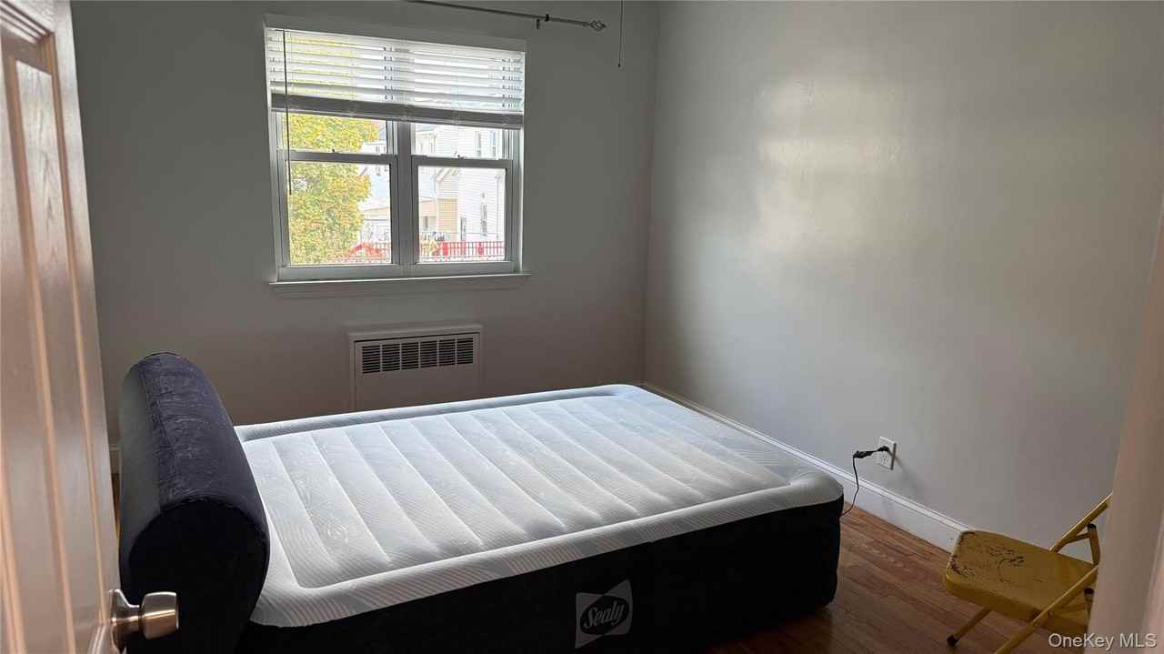 21510 Hillside Ave 1st Fl #1stFL - Photo 3 of 8