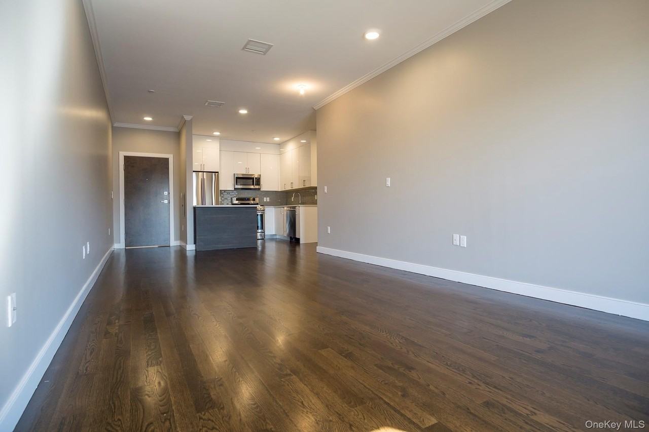 78 Main St Apt 1b #1B - Photo 2 of 11