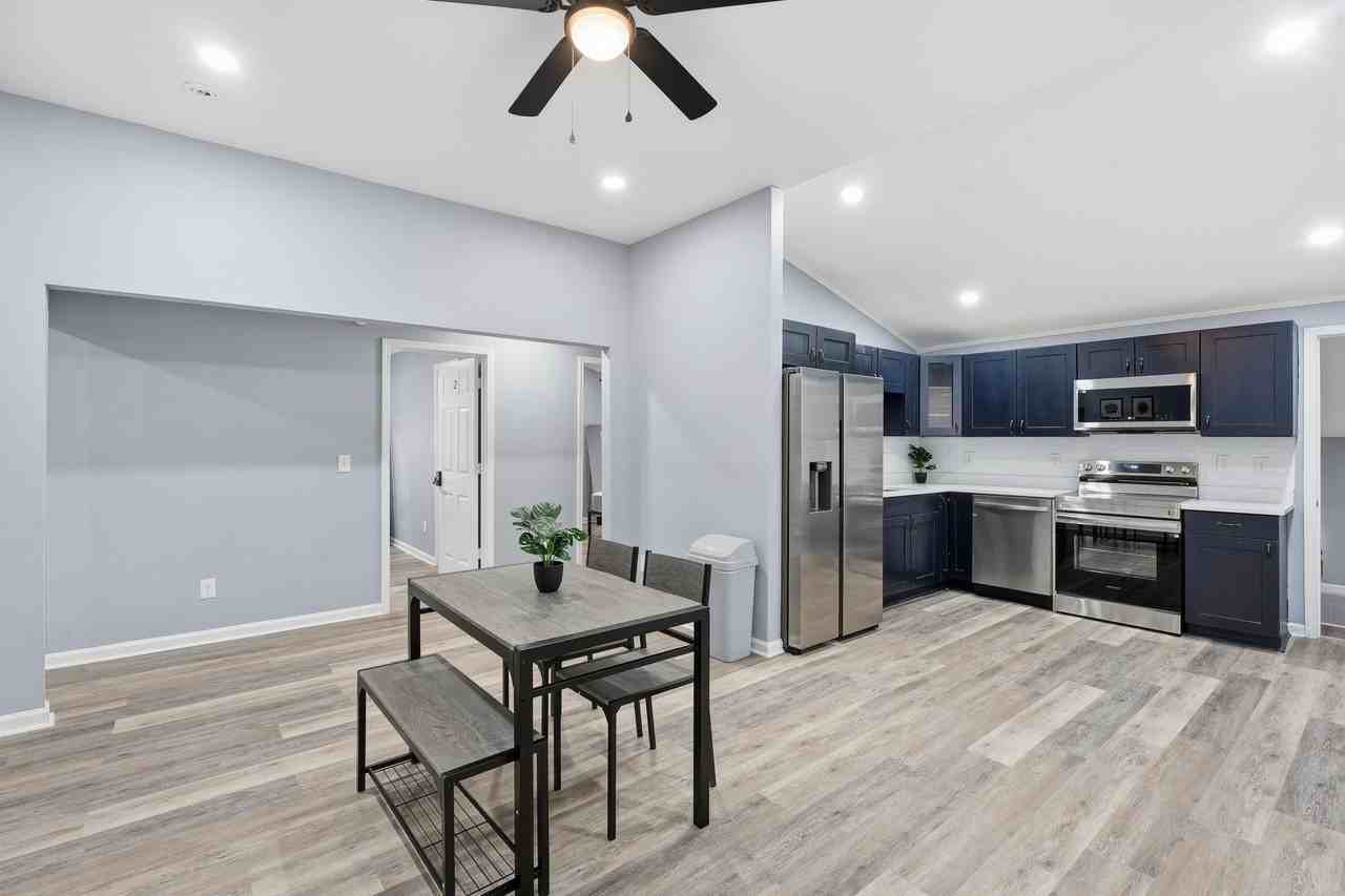 Mckenzie Rd - Photo 3 of 10